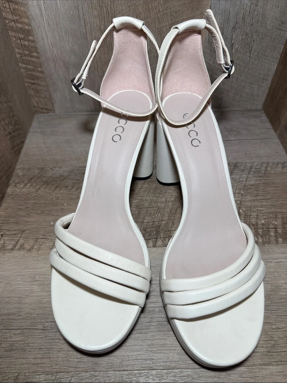 ECCO Elevate Sculpted Sandal Platform